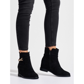 Botins de camurça preta com corrente preto 1