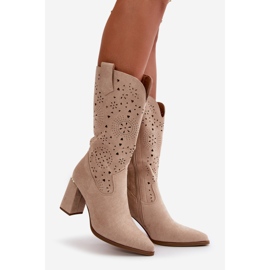 Botas femininas perfuradas de salto alto com bico fino, camurça ecológica bege Nevithra 1