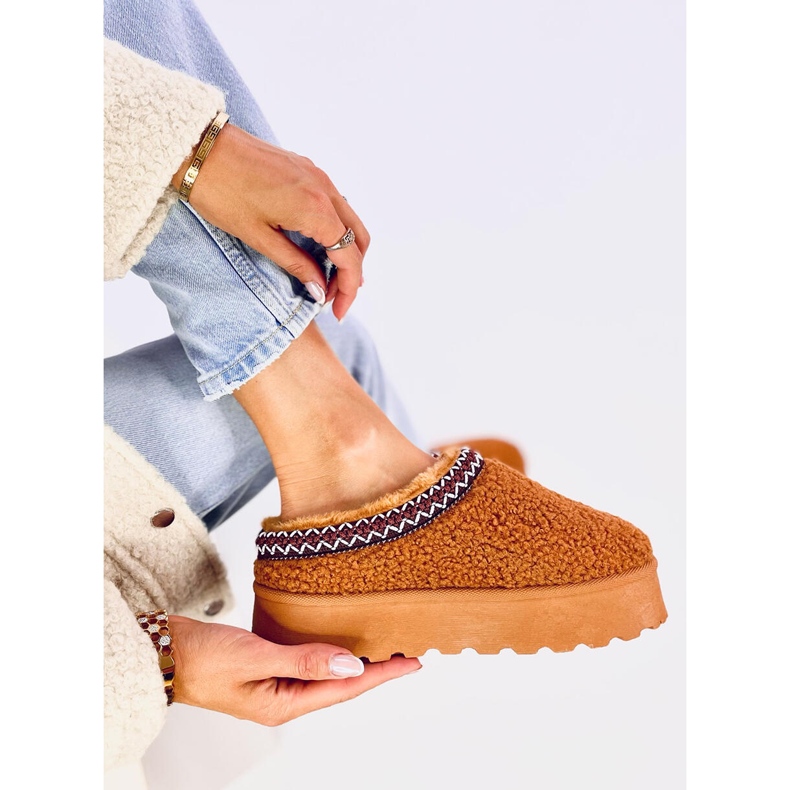 Botas curtas de neve com Lamb Camel marrom 1