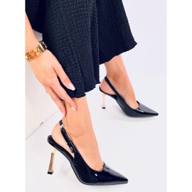 Salto envernizado Mariot Black com salto aberto preto 2