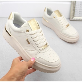 Calçado desportivo feminino bege com atacadores Big Star OO274757 1 Calçado desportivo feminino bege com atacadores Big Star OO274757 1
