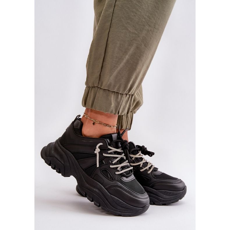 Tênis feminino Relissa preto com sola maciça e laço decorativo 2