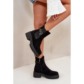 Botins femininos com isolamento ecológico em camurça preta e detalhe dourado Bervena preto 2