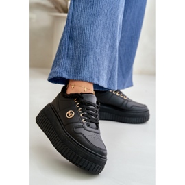 Tênis esportivo feminino isolado com sola robusta, preto Verissha 2