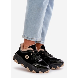 Calçados esportivos femininos isolados com cordões na plataforma preto Verioras 1