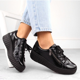 Sapatos de cunha femininos em couro envernizado preto Rieker N2501-00 2