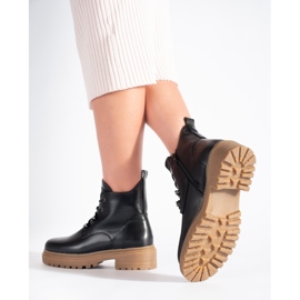 Botins pretos com cadarço e sola bege de Sergio Leone 2