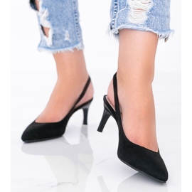 Sapatos pretos com salto Tari 1