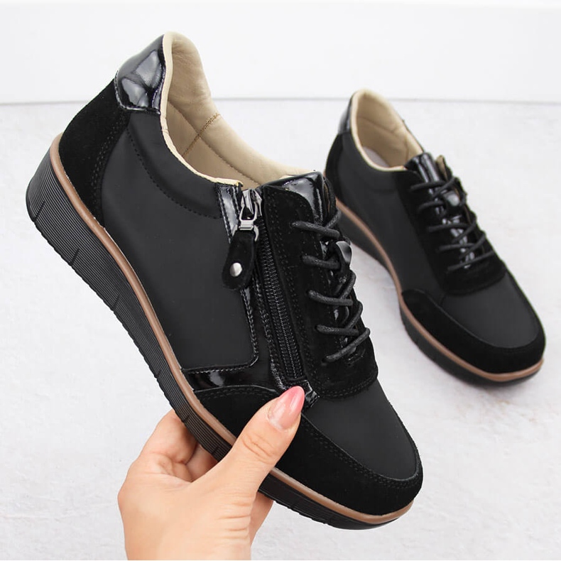 Sapatos femininos de couro com cunha, pretos, Vinceza 88001 1