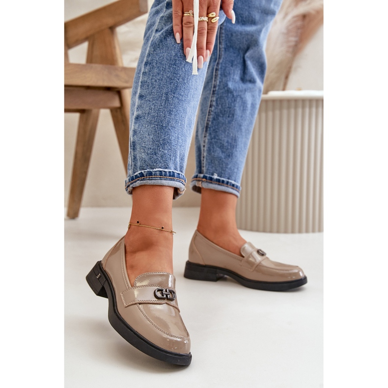 Mocassins femininos de couro envernizado cáqui Vinceza 58409 verde 2