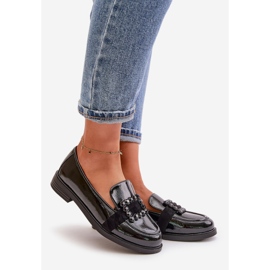 Mocassins femininos de couro envernizado com decoração, preto Vinceza 58389 1