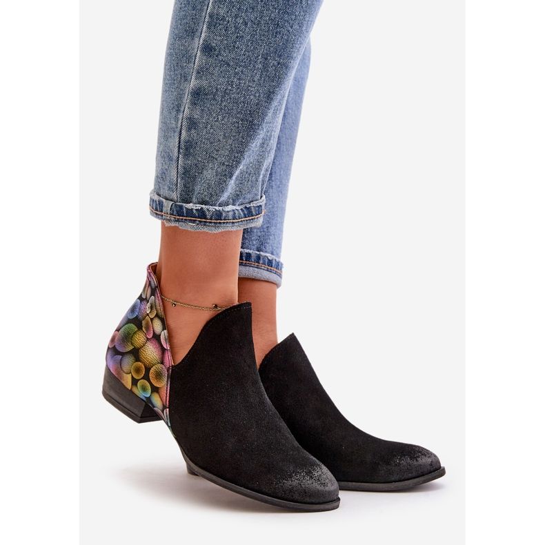 Botins de couro Maciejka com recortes 04091-77 pretos 1