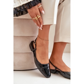 Sapatilhas de salto baixo Kairael pretas envernizadas com salto aberto preto 2 Sapatilhas de salto baixo Kairael pretas envernizadas com salto aberto preto 2