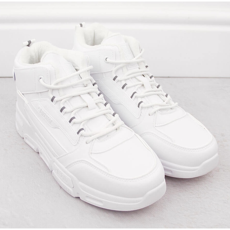 Calçados esportivos masculinos brancos de cano alto com isolamento Big Star OO174588 2 Calçados esportivos masculinos brancos de cano alto com isolamento Big Star OO174588 2