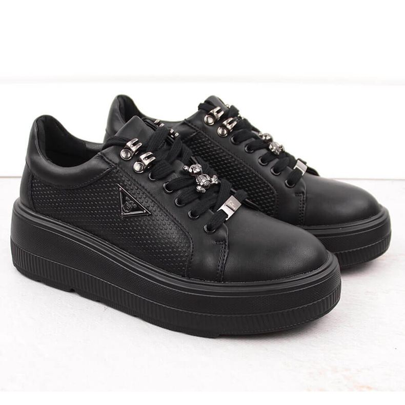 Sapatos femininos de couro preto na plataforma Filippo DP6382 2