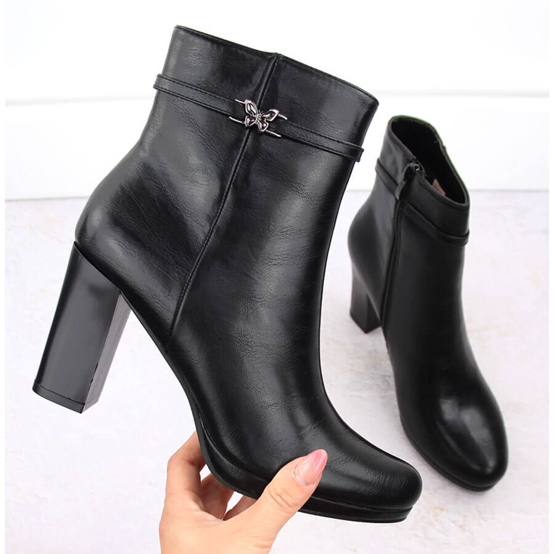 M. DASZYŃSKI Botins pretos com isolamento feminino M.Daszyński AF125-22 1