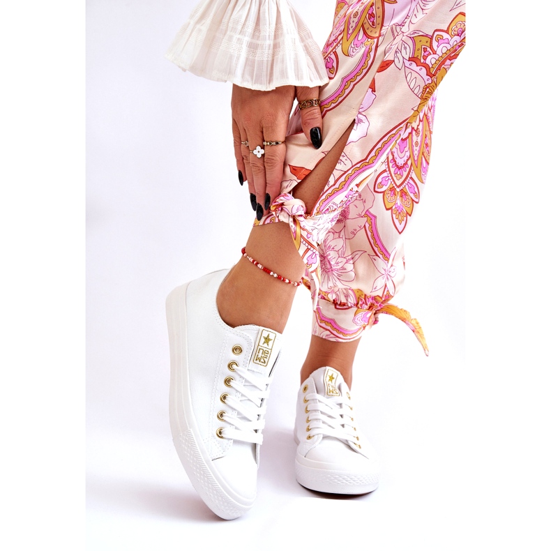 News Tênis Clássico Feminino Branco e Dourado Ecoma 1