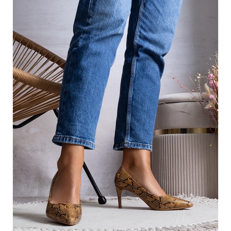 Bombas de camelo no padrão de pele de cobra de níquel castanho 1 Bombas de camelo no padrão de pele de cobra de níquel castanho 1