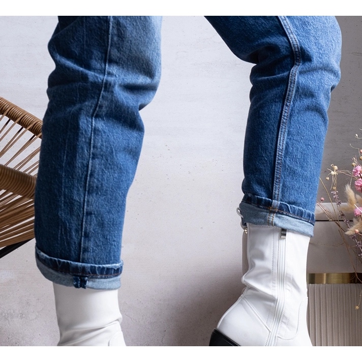 Bota cano alto branco Marisa 1