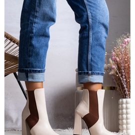 Botas Chelsea bege no poste Hamilt 1 Botas Chelsea bege no poste Hamilt 1