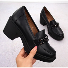 Sapatos femininos Vinceza pretos de salto alto com corrente 1