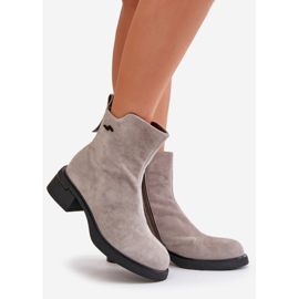 Botas femininas isoladas em camurça natural com zíper, cinza Vinceza 66696 1 Botas femininas isoladas em camurça natural com zíper, cinza Vinceza 66696 1