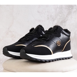 Tênis alto com isolamento preto da Mikaela 1 Tênis alto com isolamento preto da Mikaela 1