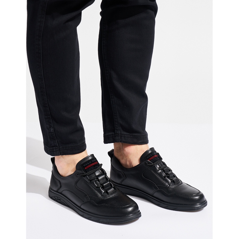 Calçados esportivos pretos masculinos 1