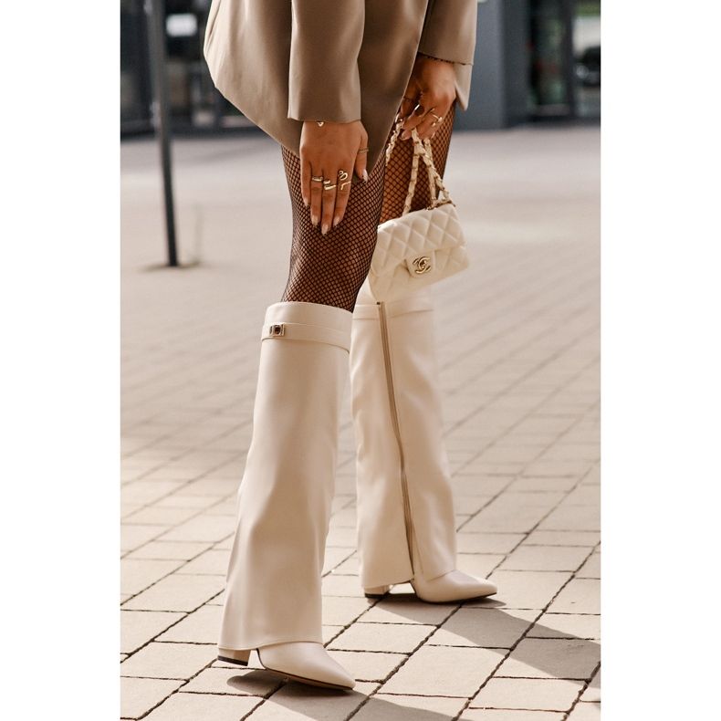 Botas femininas de couro ecológico com parte superior virada para cima e salto alto bege claro Avamora 2 Botas femininas de couro ecológico com parte superior virada para cima e salto alto bege claro Avamora 2