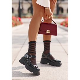 Sapatos femininos de couro envernizado com fivela, Plikuria Preto 1