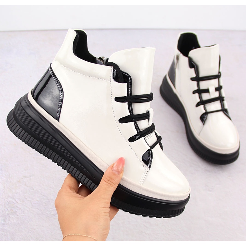 Botas femininas com isolamento de couro envernizado Ekri Artiker 55C1043 bege 1