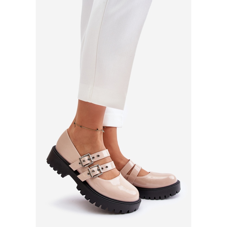 Sapatos femininos com alças bege envernizadas Terione 1