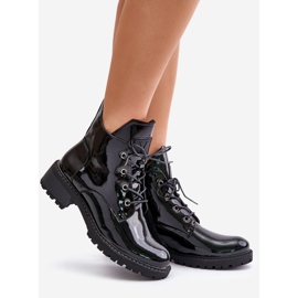 Botas femininas isoladas com salto baixo patente Vinceza 58136 pretas preto 1