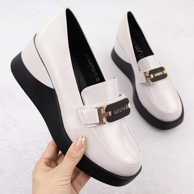 Sapatos femininos de couro cinza com cunha Vinceza 58337 1