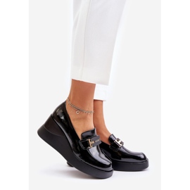 Vinceza 58337 Mocassins Pretos com Cunha Envernizada 1