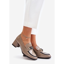 Sapatos femininos lacados de salto alto com decoração Artiker 55C1054 Bege 1