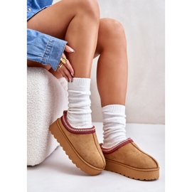 Botas femininas de neve com plataforma isoladas com pele de camelo Remenia marrom 1