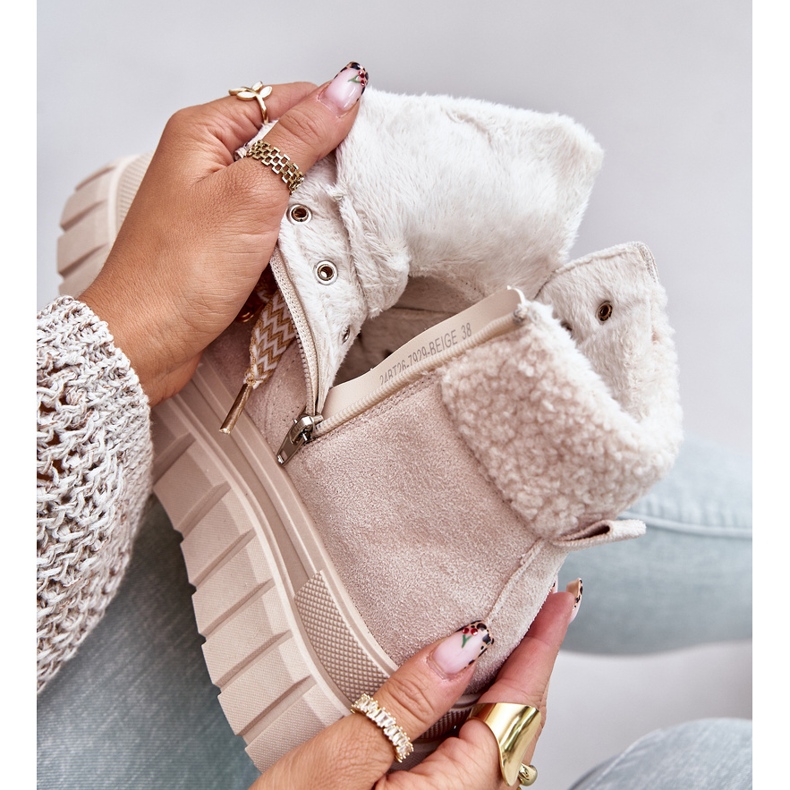 Botas femininas isoladas na plataforma, Bege Alcyhen 2