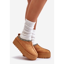 Chinelos femininos plataforma com bordado Camel Neroma bege 1