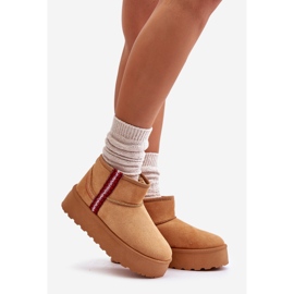 Botas de neve femininas isoladas Camel Lomessa na plataforma bege 1