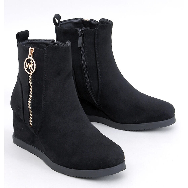 Vavin Botins pretos de cunha com zíper dourado 1 Vavin Botins pretos de cunha com zíper dourado 1