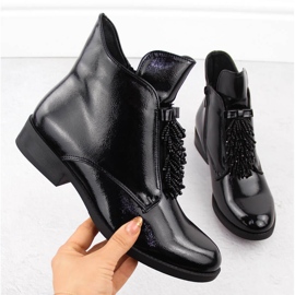 Botins femininos de couro envernizado com miçangas, pretos S.Barski 1