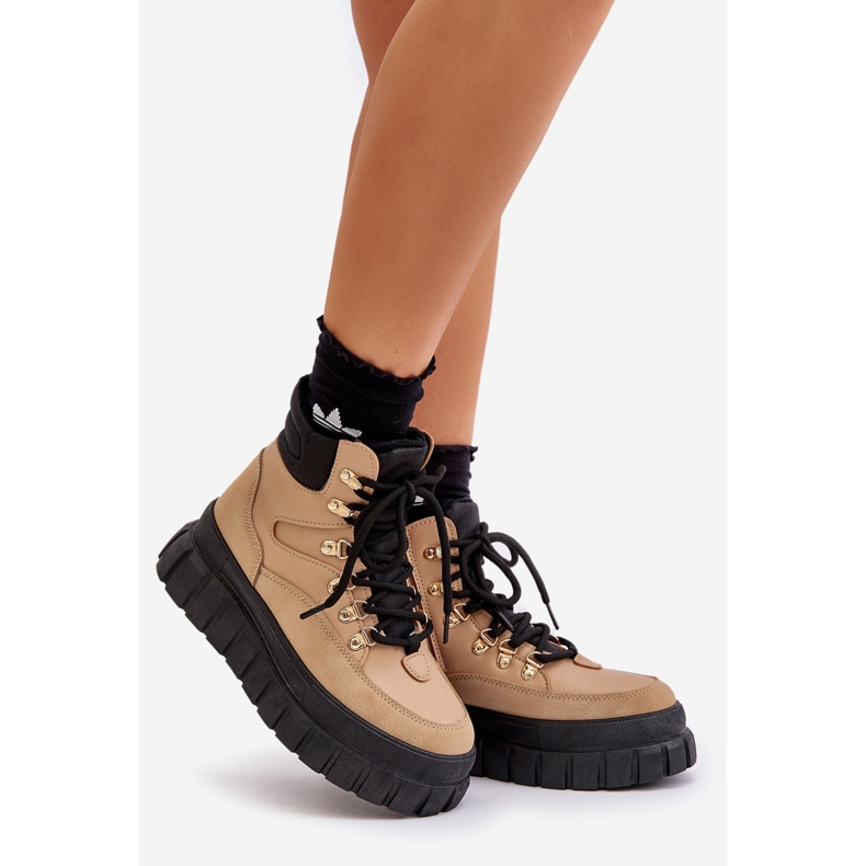 Botas femininas isoladas na plataforma marrom Jelenia marrom castanho 1
