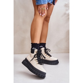 Botins femininos com isolamento Trapper na plataforma bege Jelenia 2 Botins femininos com isolamento Trapper na plataforma bege Jelenia 2