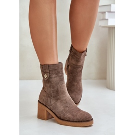 Botins femininos isolados com salto alto, marrom Vailia 2