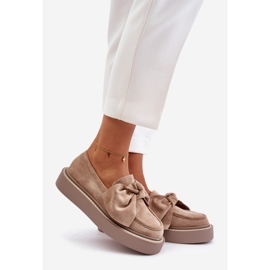 Mocassins femininos em plataforma com laço, bege Naivine 1