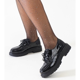 Sapatos casuais pretos com cadarço envernizados por Eduardana 1 Sapatos casuais pretos com cadarço envernizados por Eduardana 1