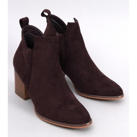 Botas de salto alto de camurça Hallie Brown marrom 1