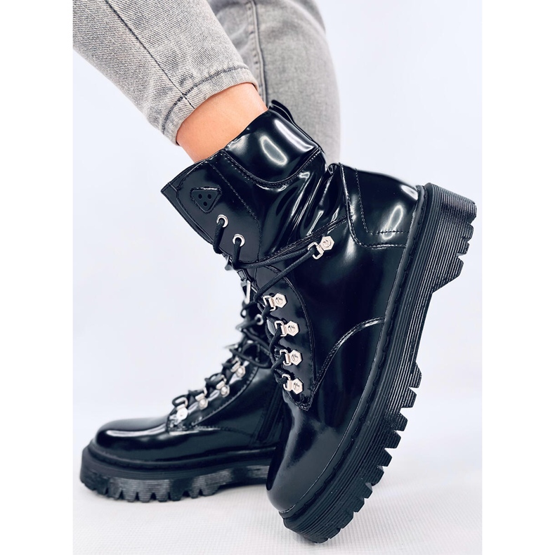 Botas Kari Black com atacadores preto 2
