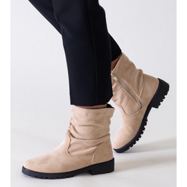 Botins bege com babados feitos de camurça ecológica Hinda 1